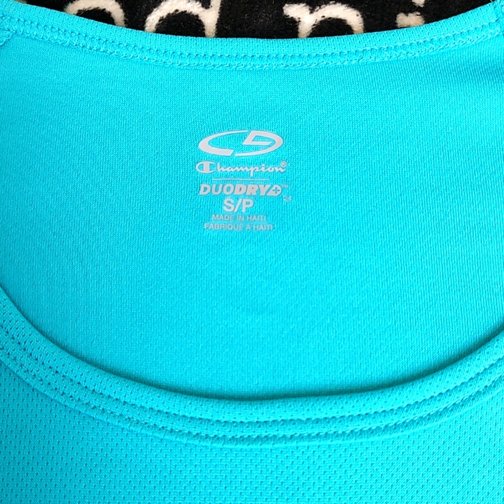 Champion fitted gym shirt. Baby sleeved in small
